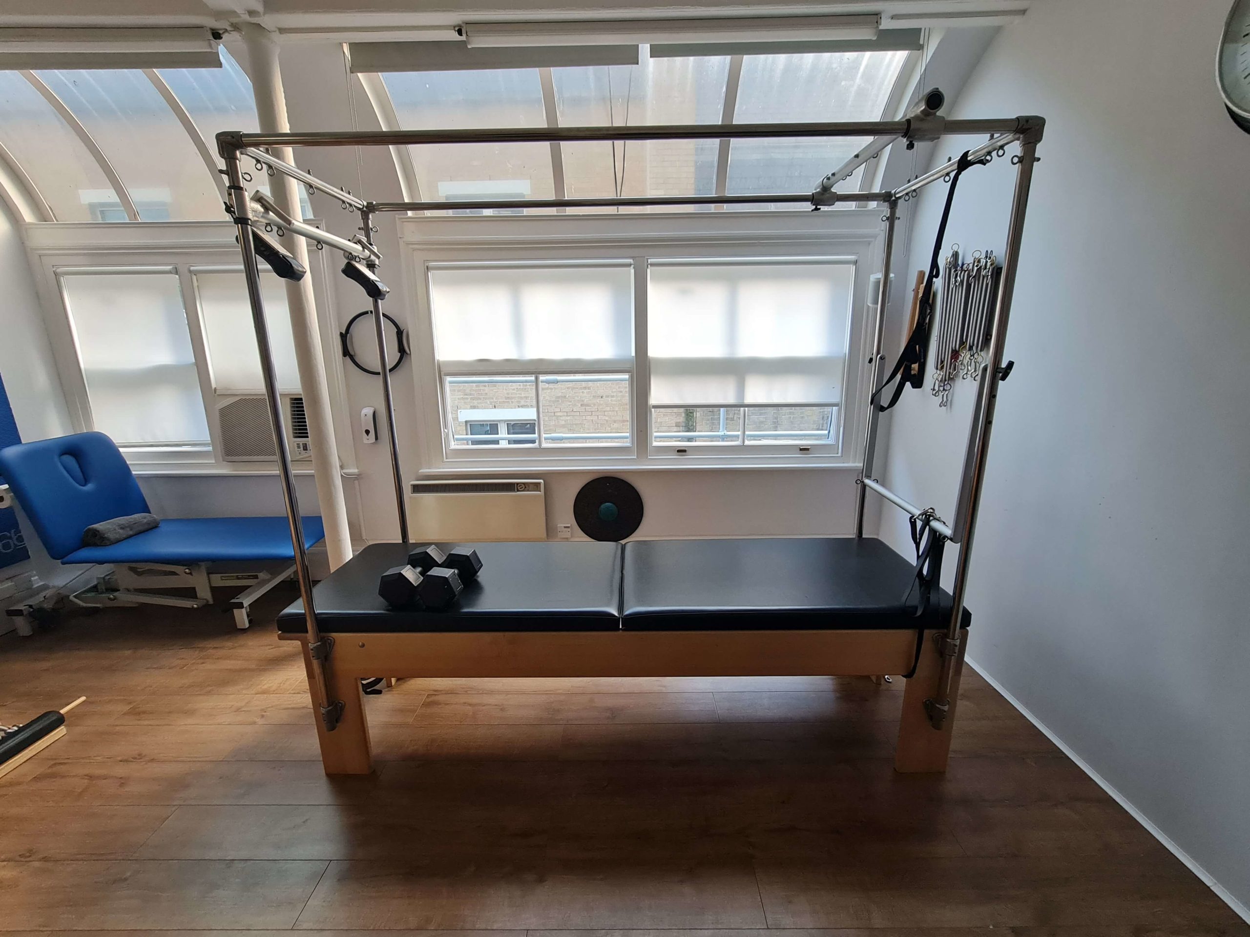 Trapeze table and reformer
